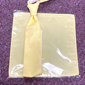 Canary (428) Windsor pre-Tie matching pocket square